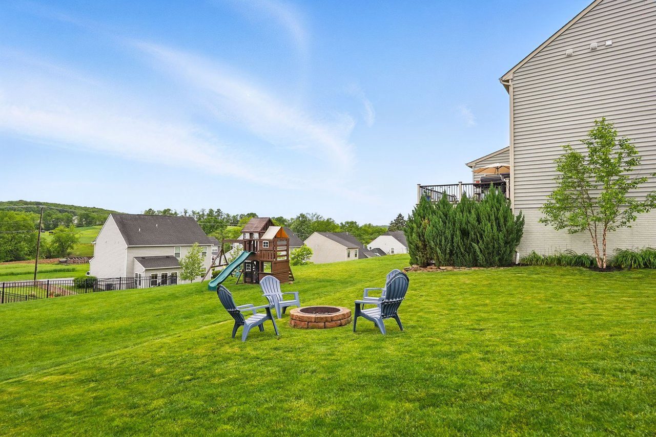 407 Isabella Ct