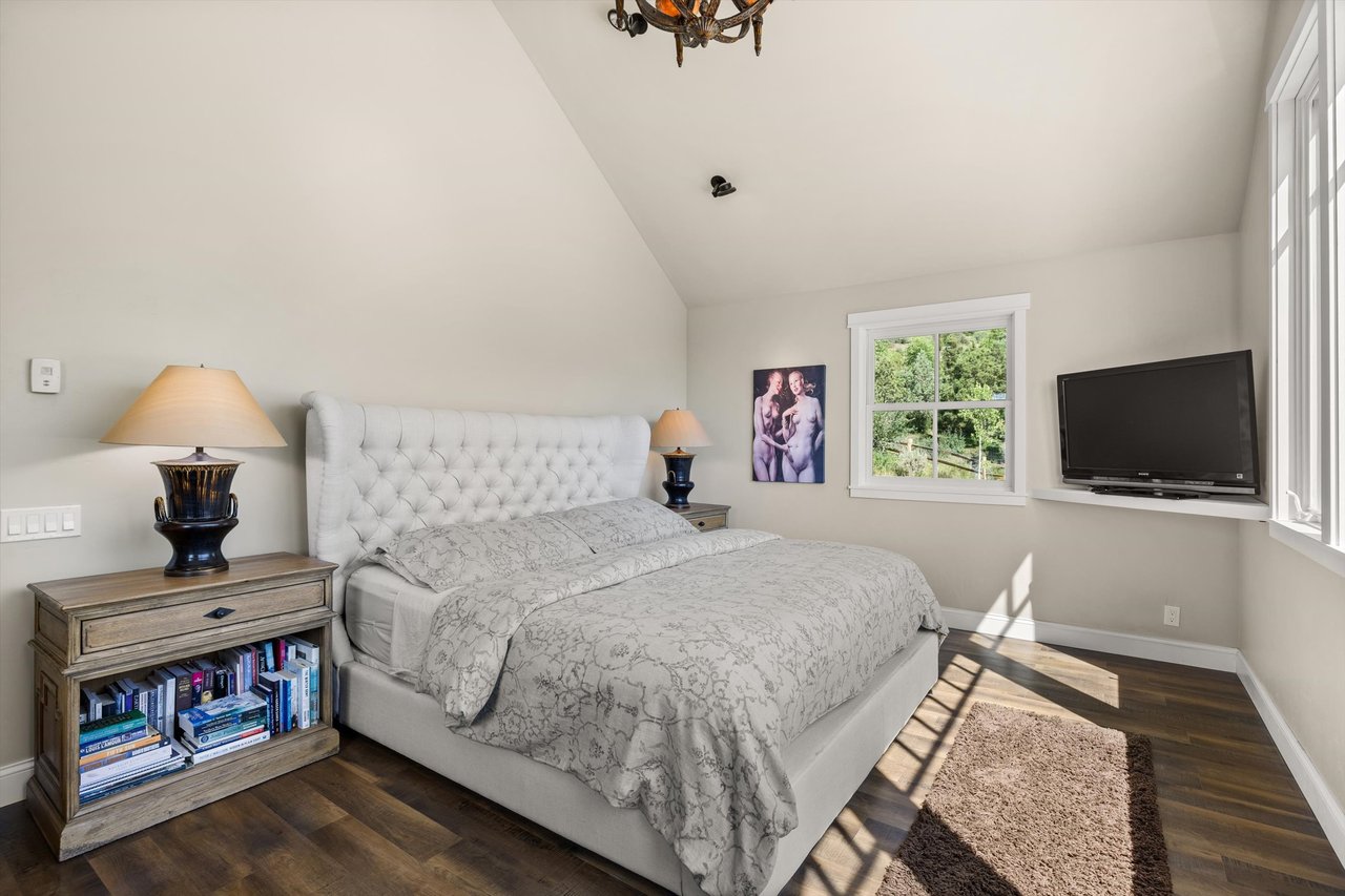 Charming Home with Spectacular Mountain Views