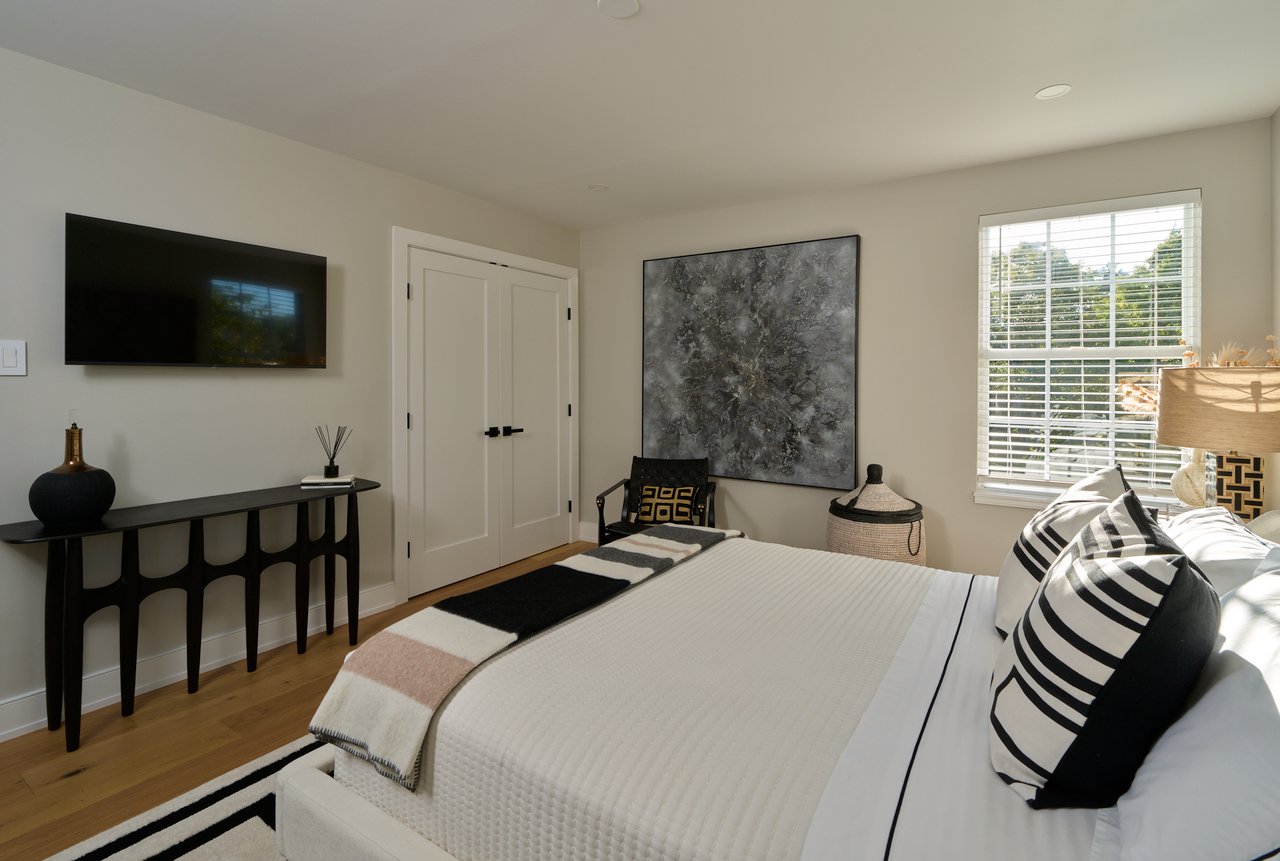 869 Breckinridge Ct 