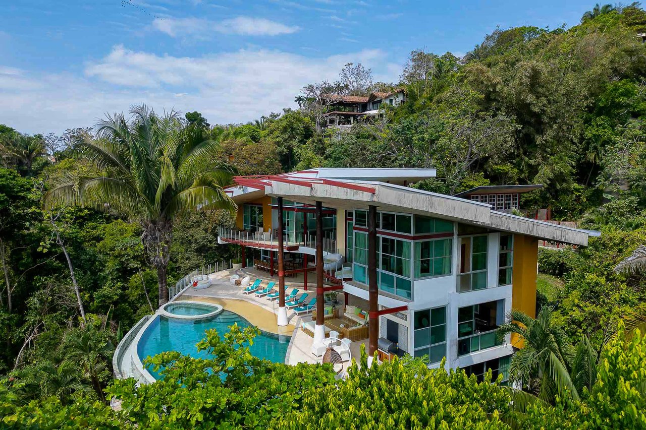 Casa Fantastica Luxury Mountain and Ocean View Villa