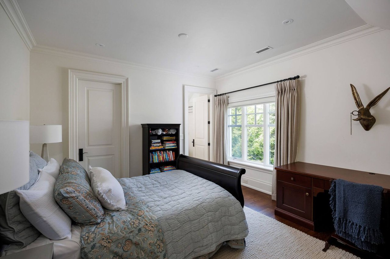 64 Brentwood Rd