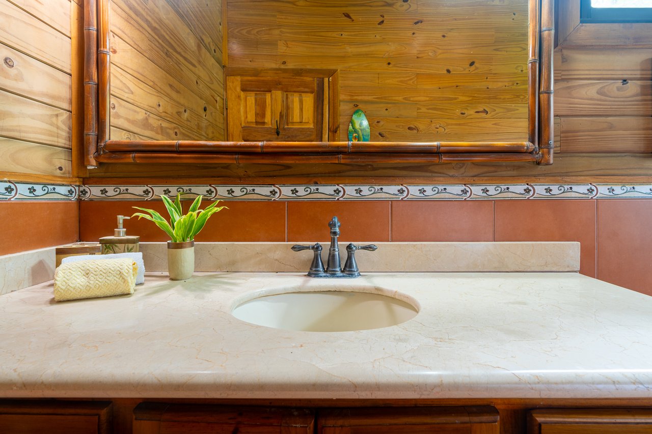 VILLA KRISTINA MARIA - 3.84 ACRES - PERLA DE BALLENA ESTATES