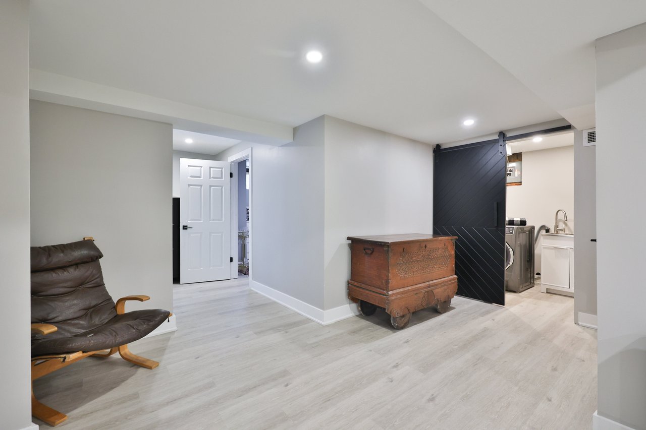 1131 Carol Street, Burlington