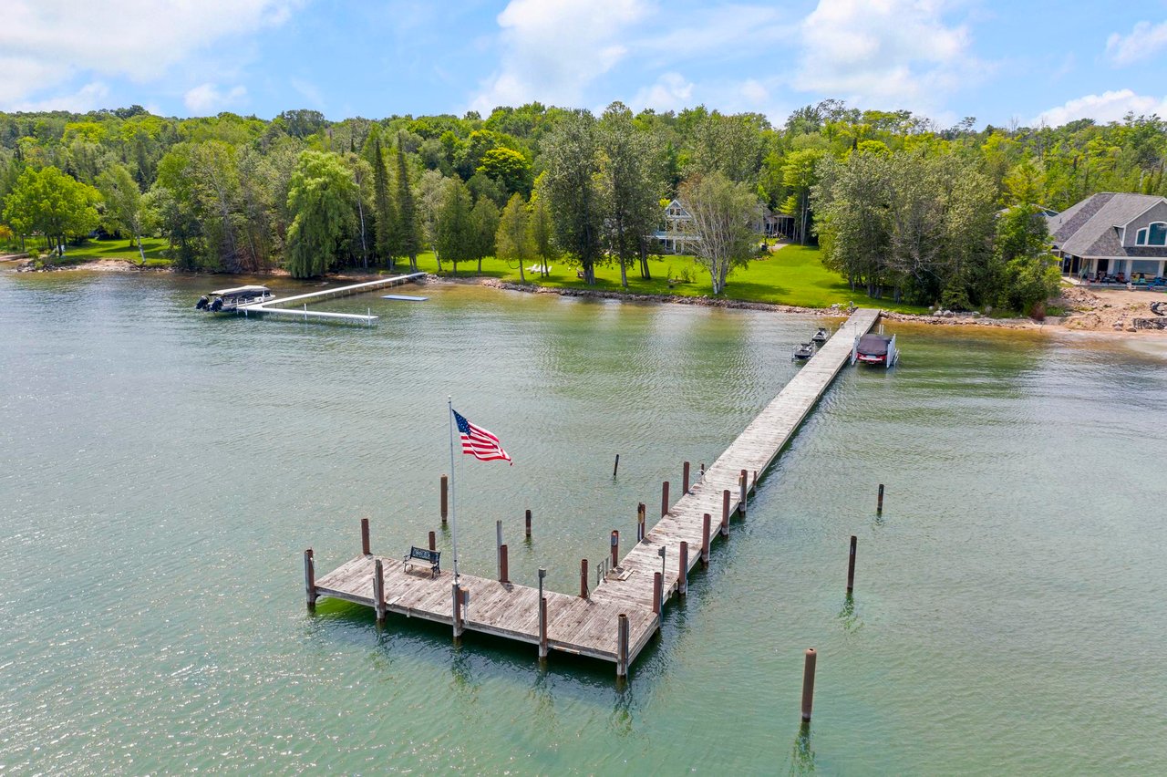 M-66 N, Lake Charlevoix
