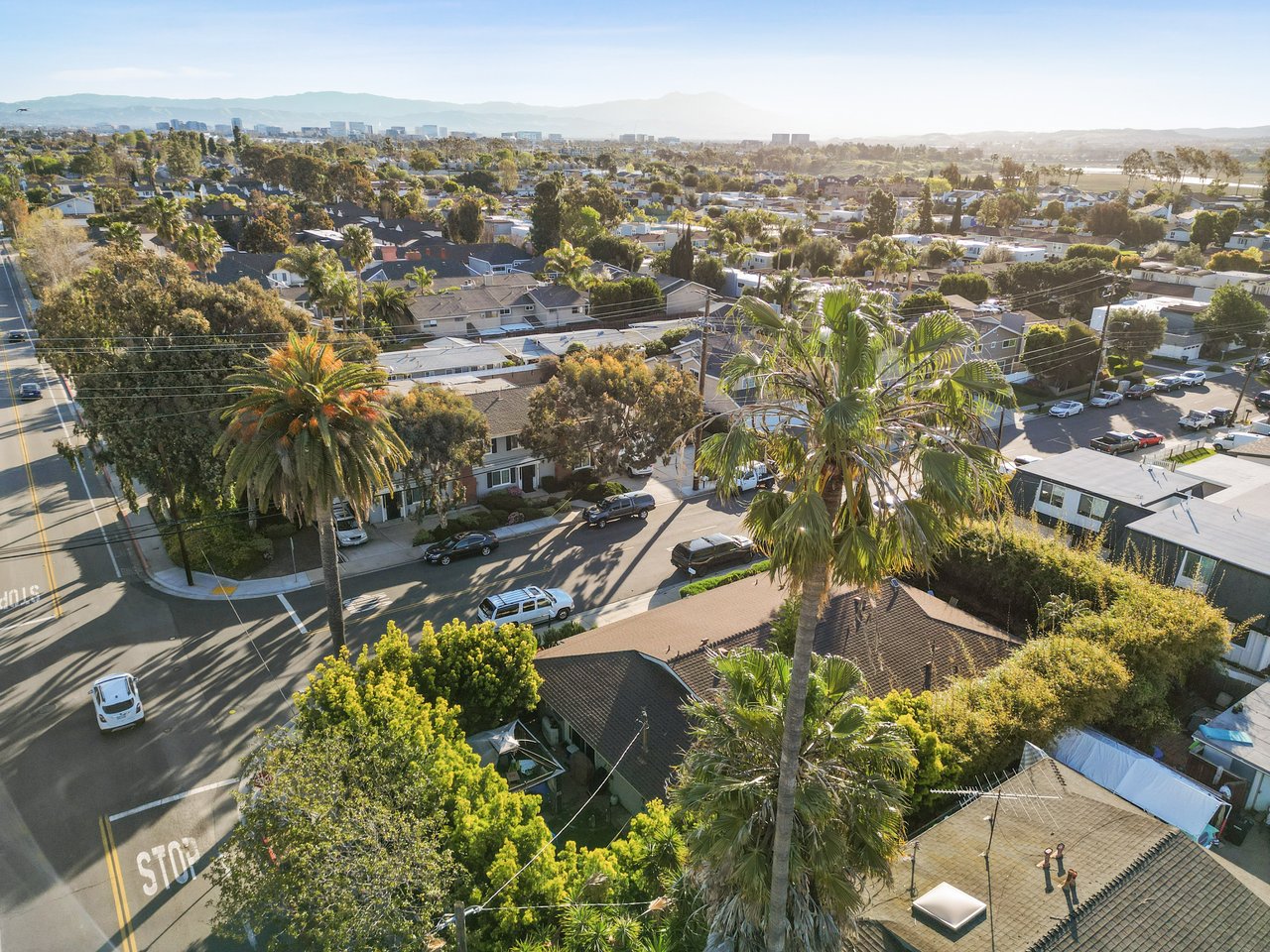 303 Santa Isabel Ave, Costa Mesa