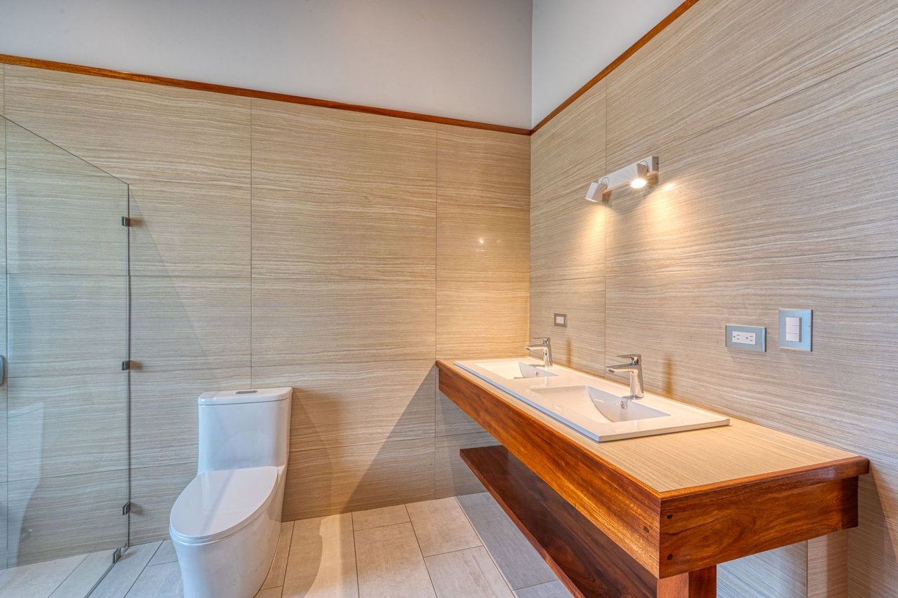 Modern Riverfront Mountain Home, Perez Zeledon, San Jose