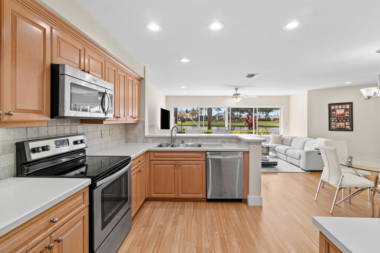 5058 Windsor Parke Dr