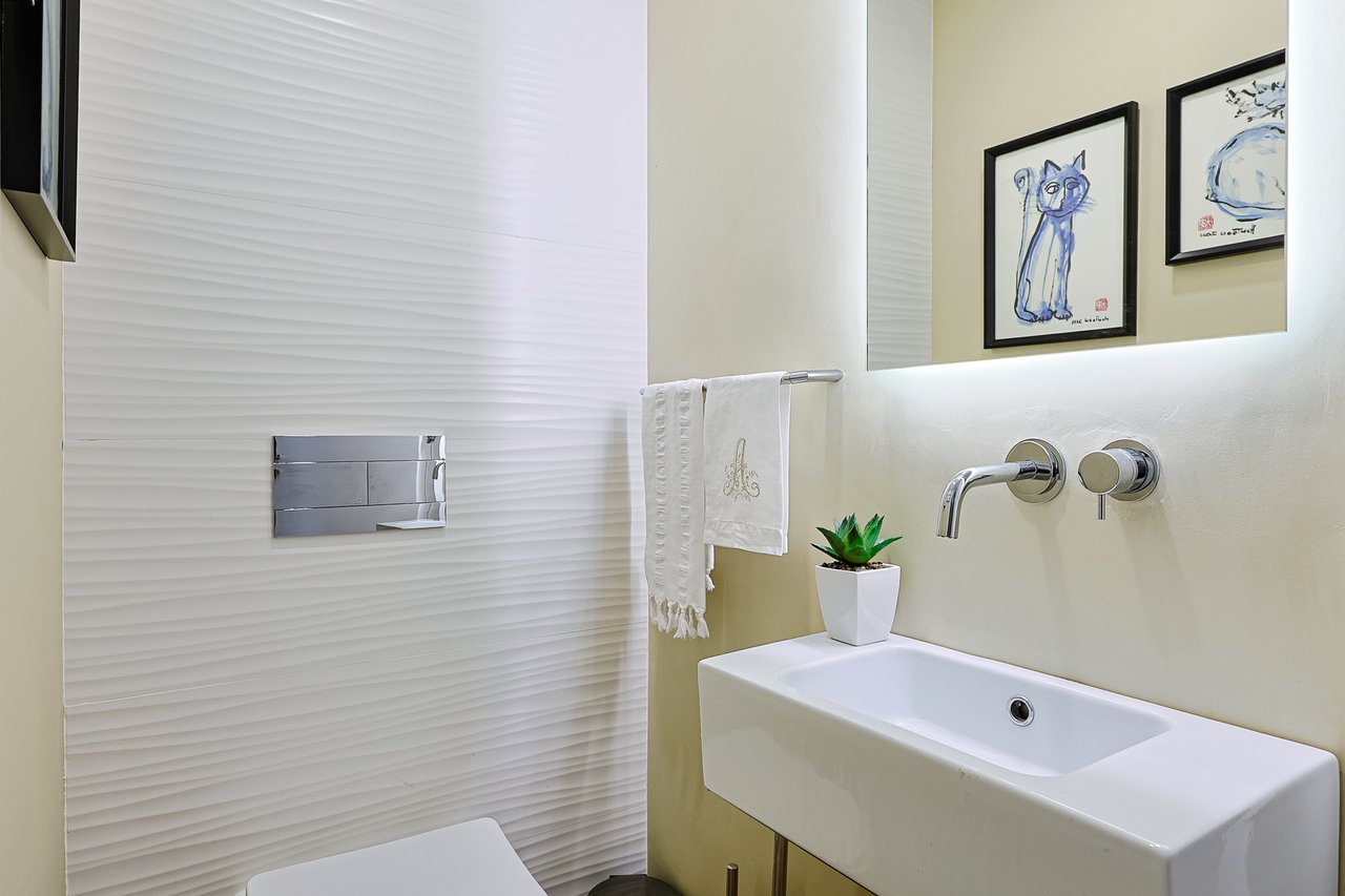 “The Green Villa” – Elegant Luxury Villa with Pool in Carnaxide, Oeiras