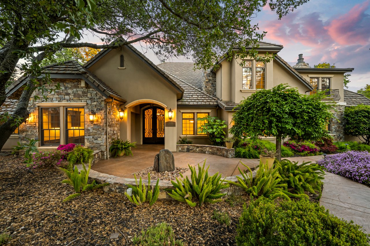 3019 Courbet Way