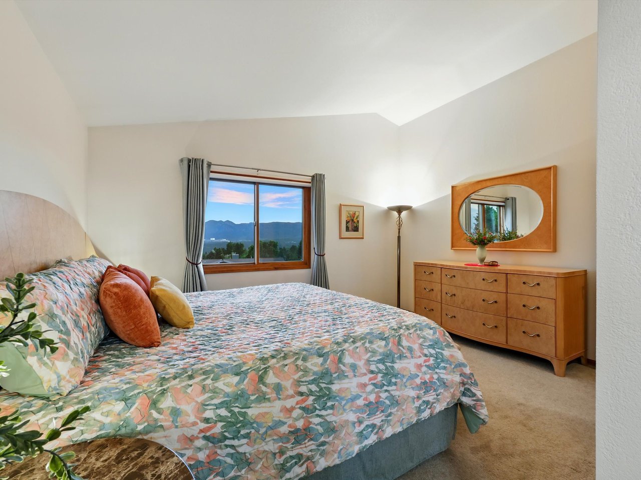 440 Torrey Pines Way