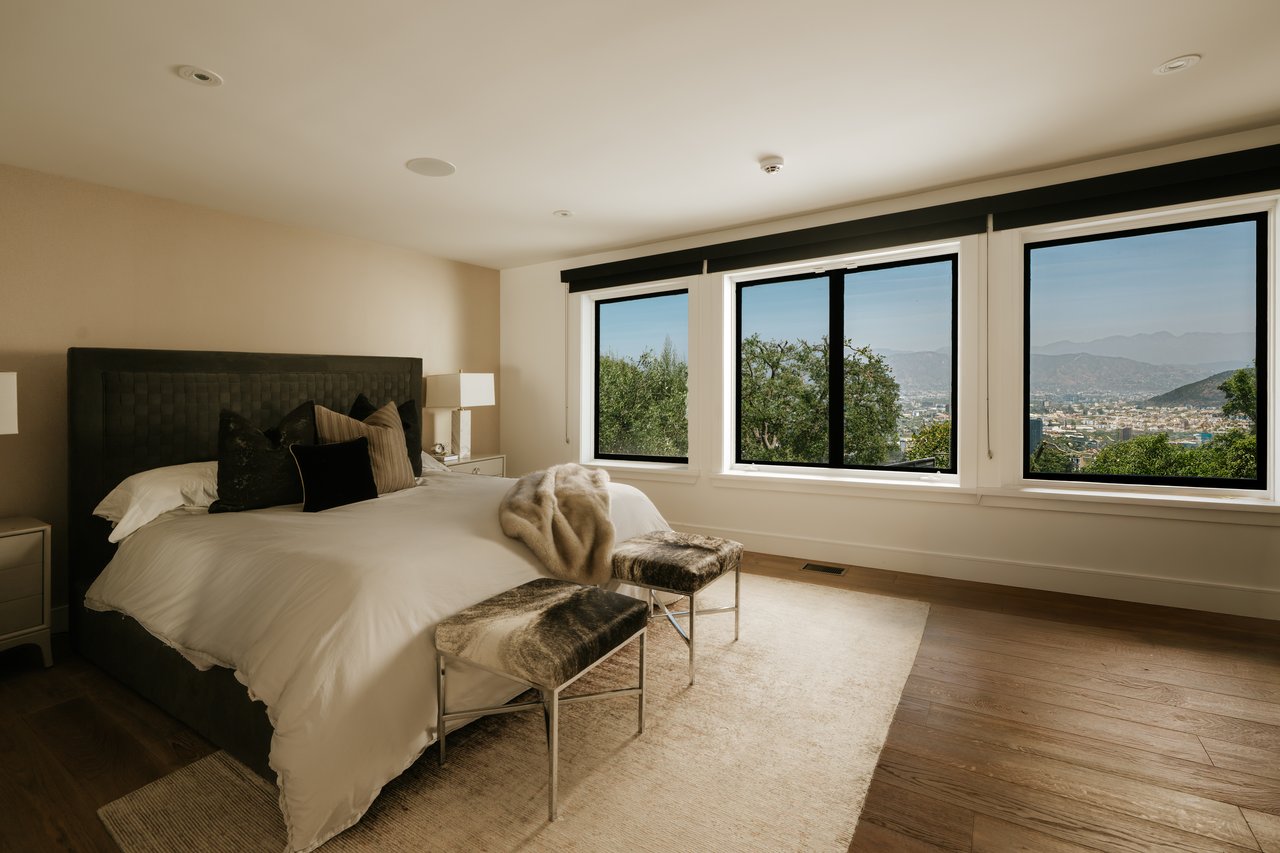 7825 Torreyson Dr, Hollywood Hills