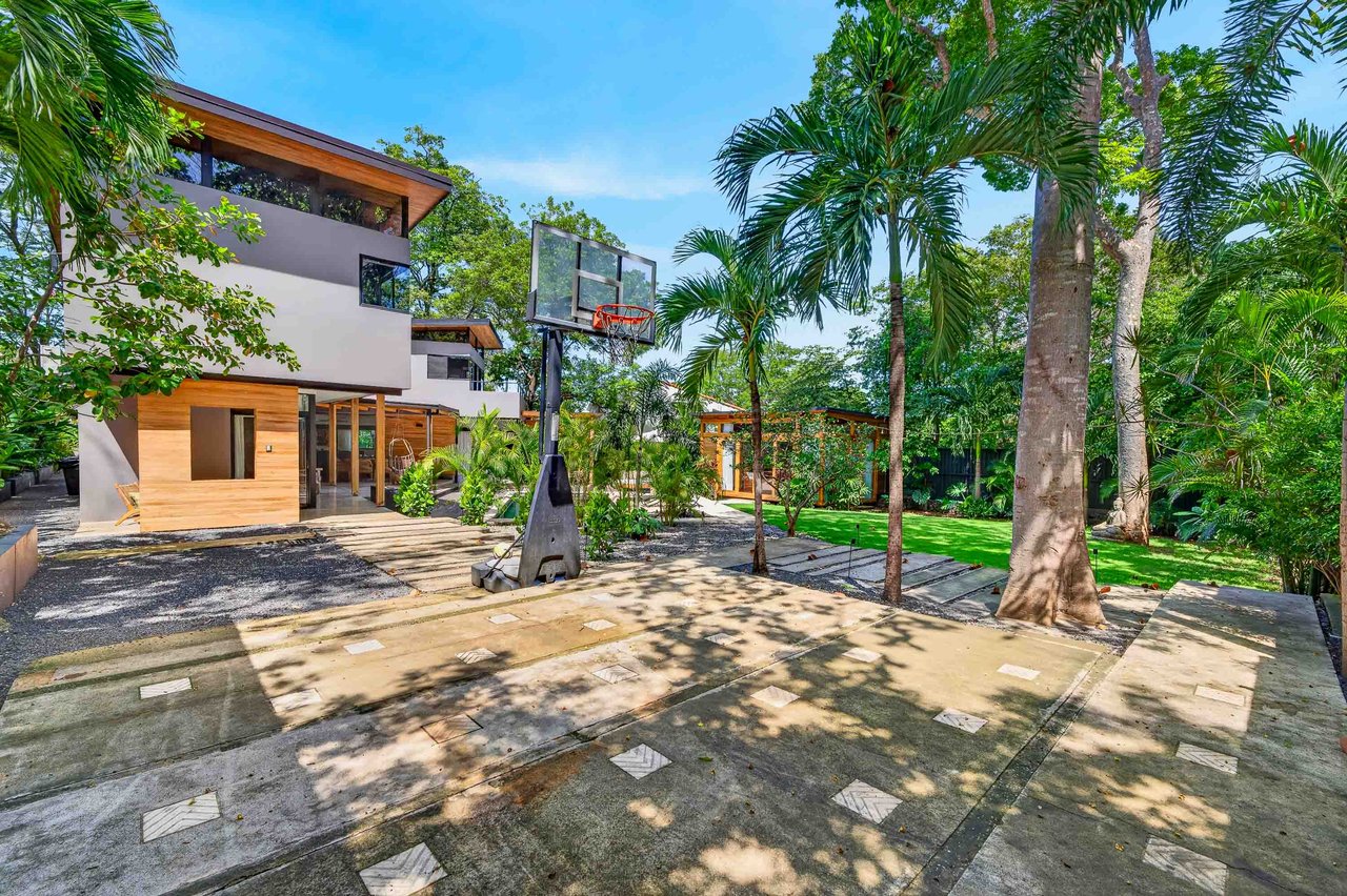 Casa Chavela | Luxury 4-Bedroom Home with Guest Cabin & Pool in Tamarindo
