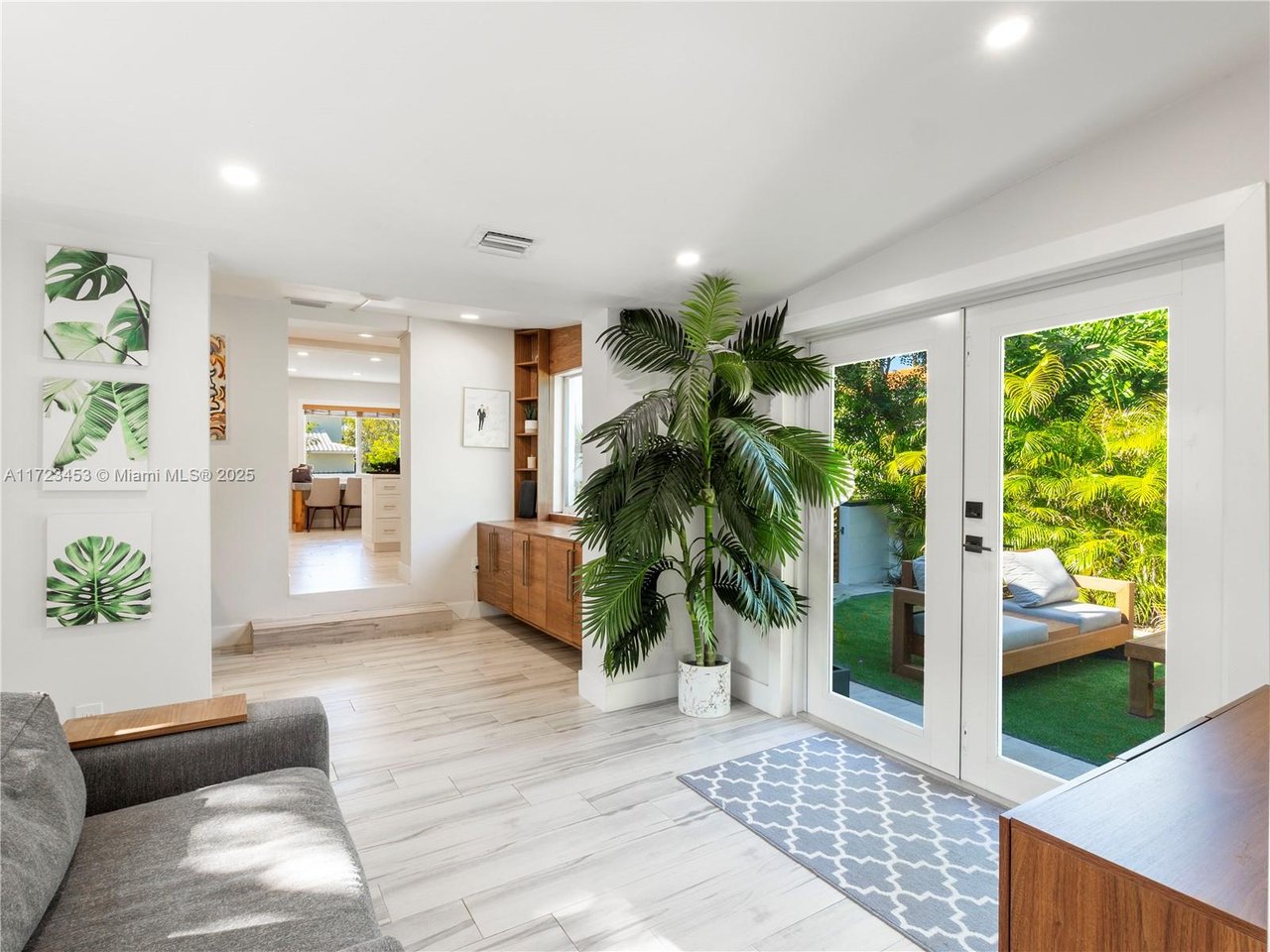 1001 SW 23rd Rd