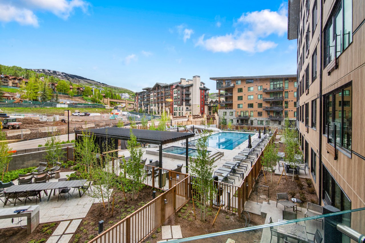 Modern Snowmass Retreat