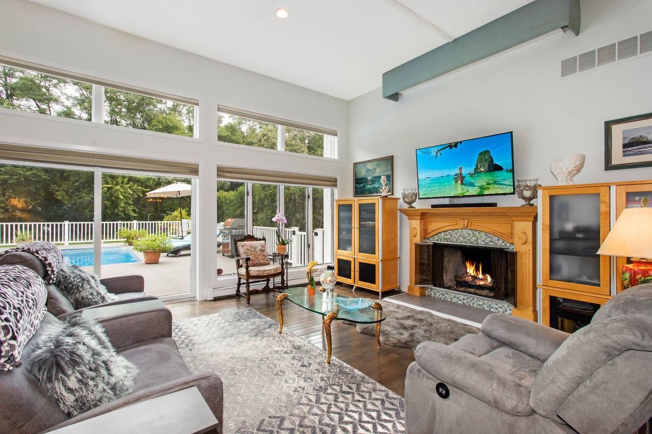 23 Stuart Ct