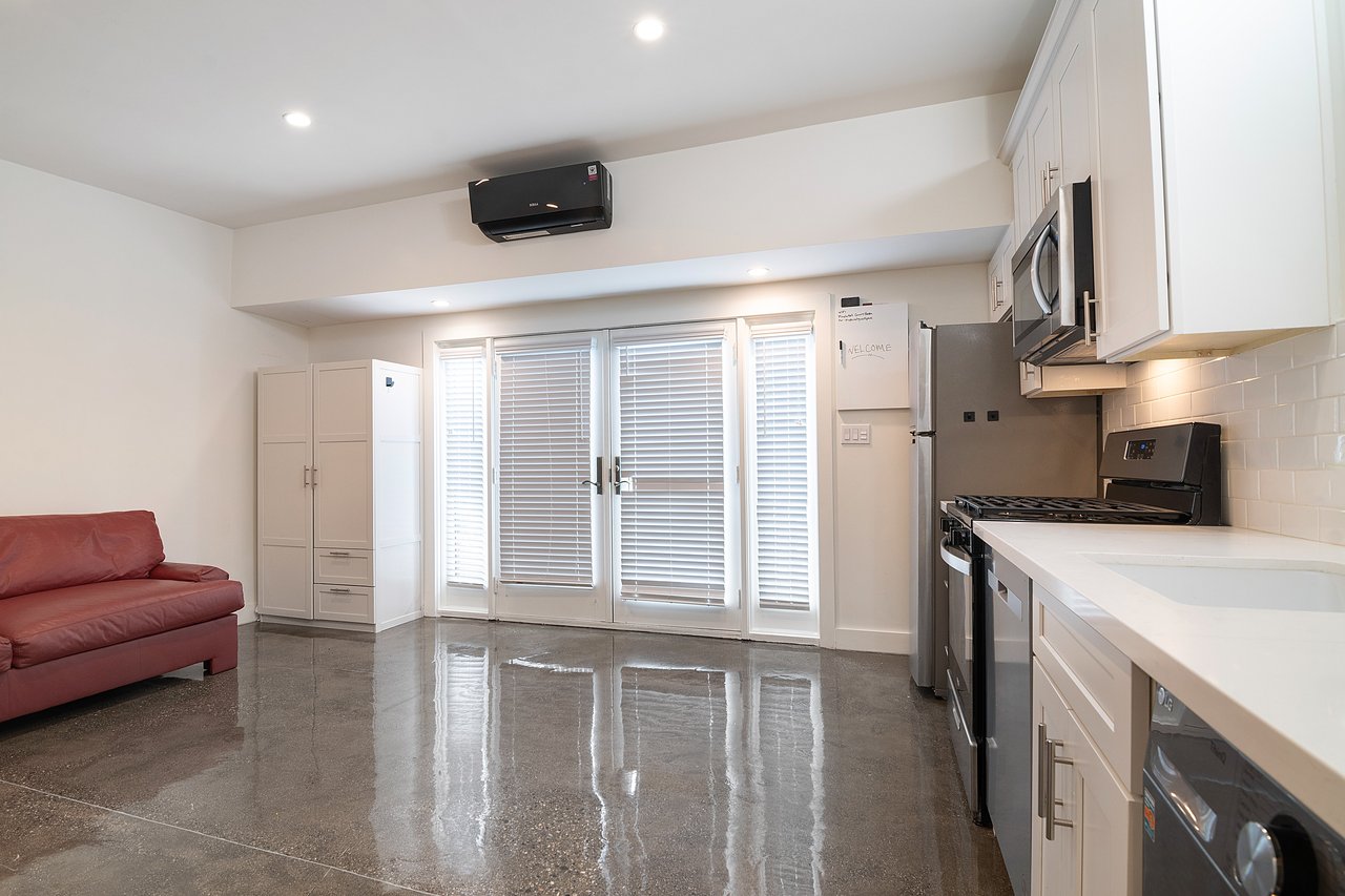 Sanctuary Paradise, N Citrus Ave, 90036