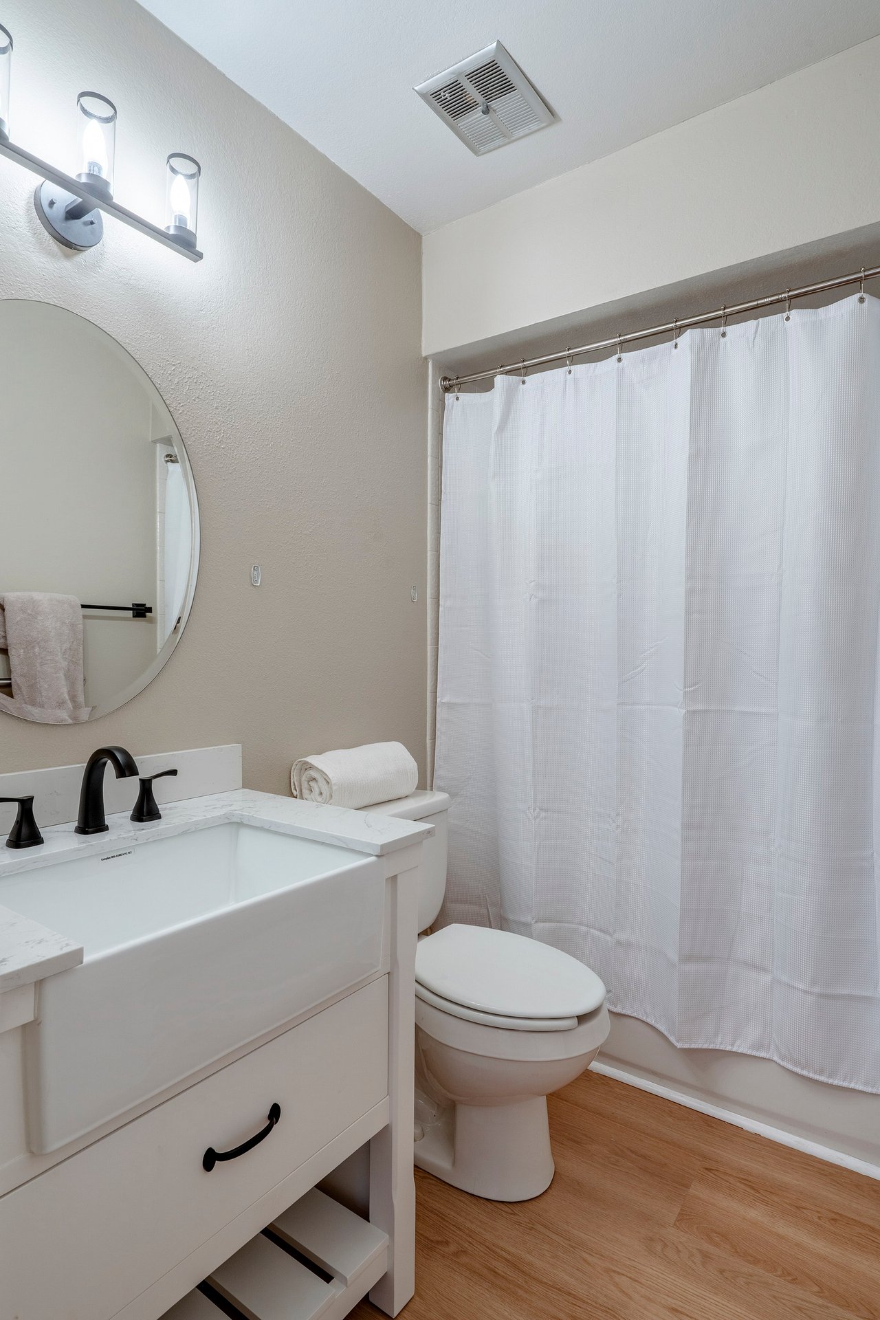 3236 W Moondance Way