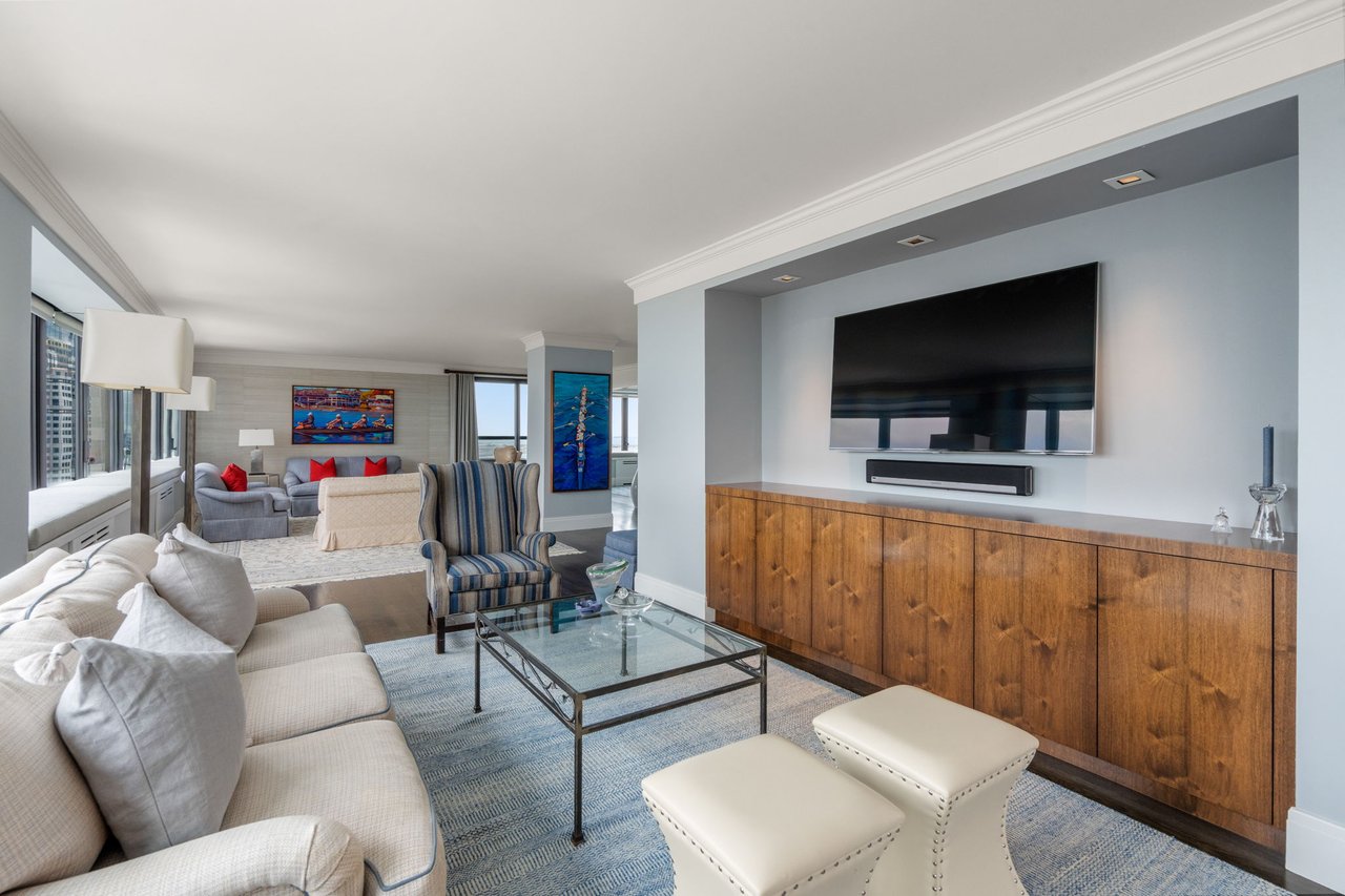 Highly Renovated Harbor Towers Residence