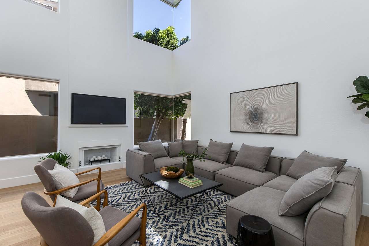 7471 E SUNNYVALE Drive