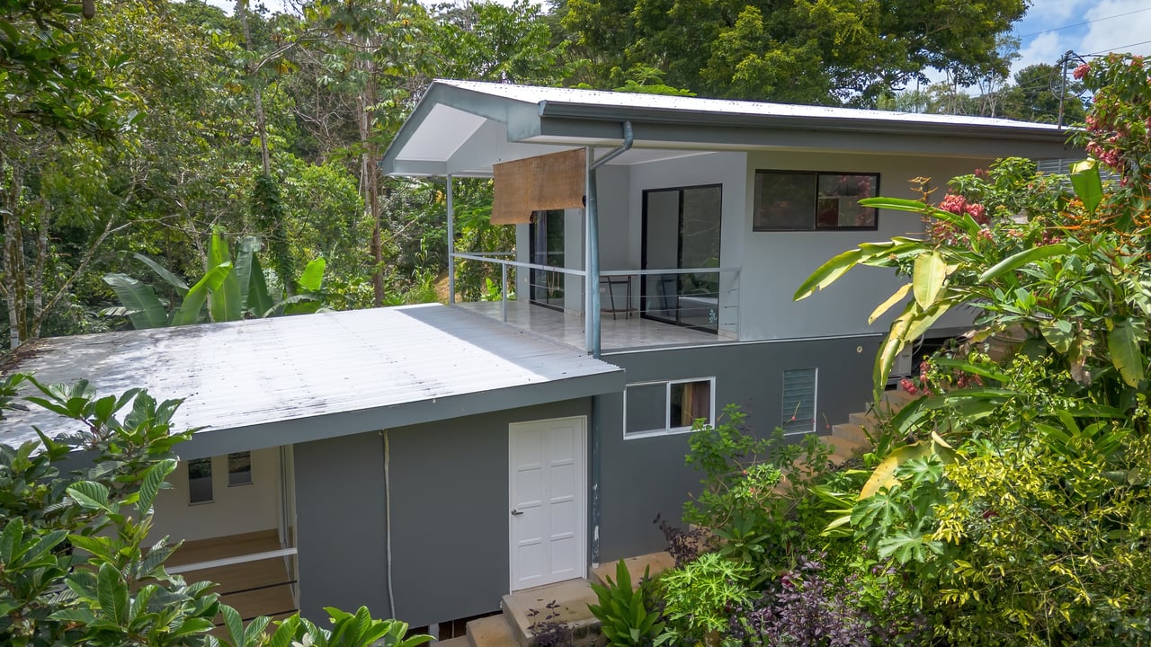 Multi-Family Compound, 4 Fully Furnished Units | 15 Minutes to the Beach