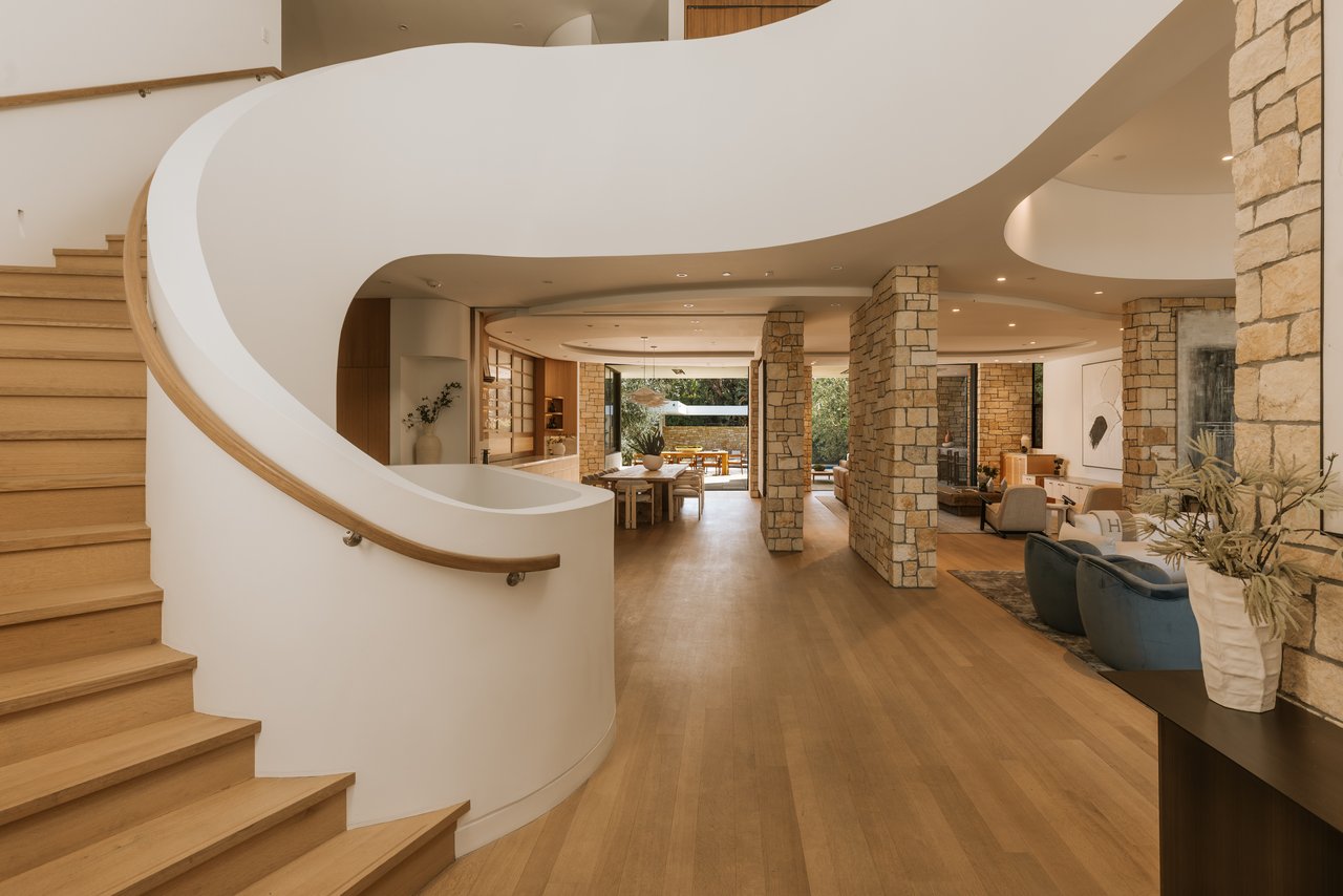 709 Walden Dr