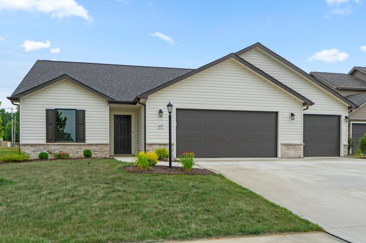 1455 Herdsman Blvd