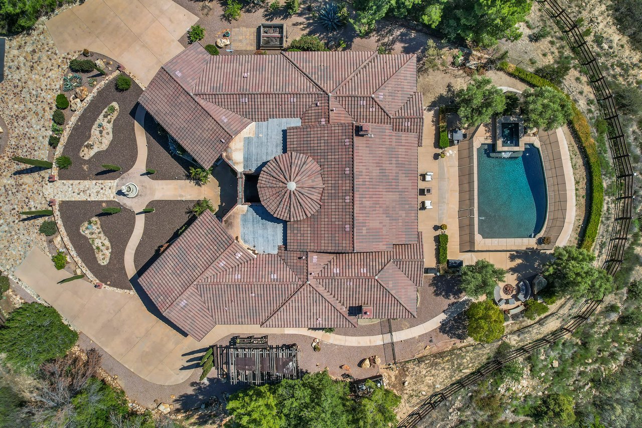 38355 Vista Del Bosque