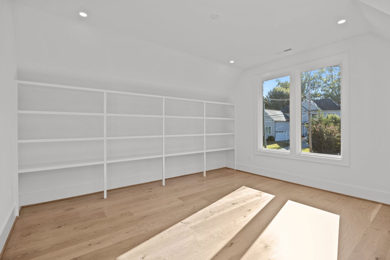 2419 Medway Dr