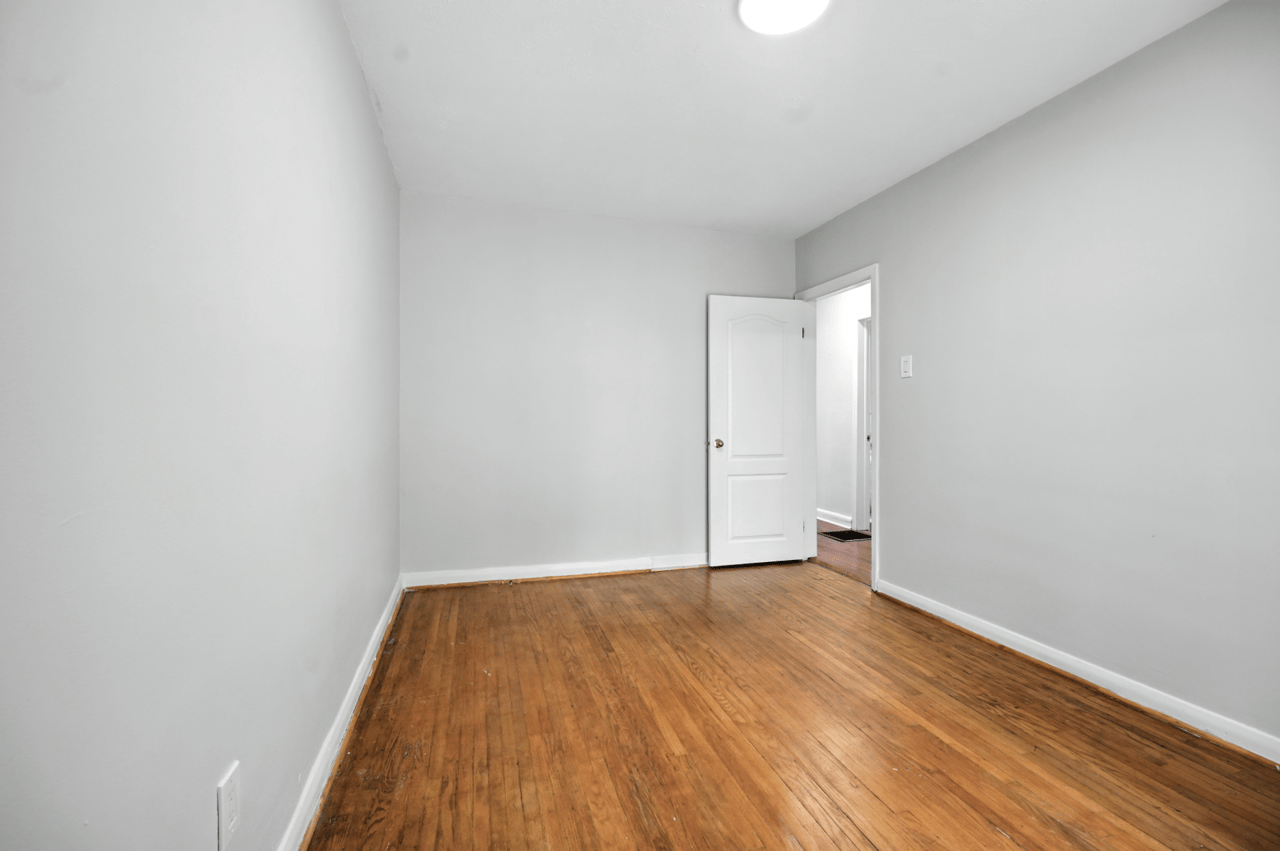 2975 Weston Road