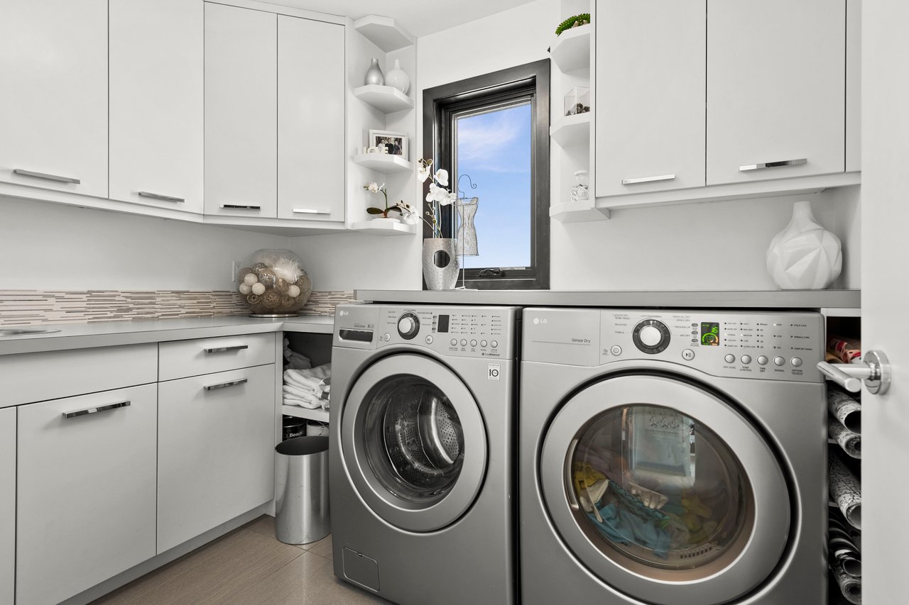 408 13 Street NW Unit: 3