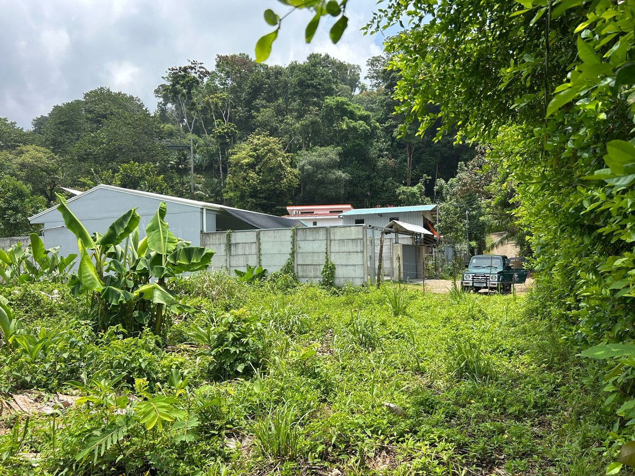 Affordable beach lot in Uvita