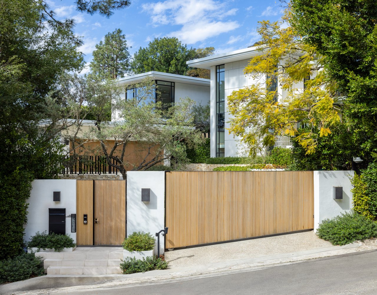 9509 Heather Rd, Beverly Hills 