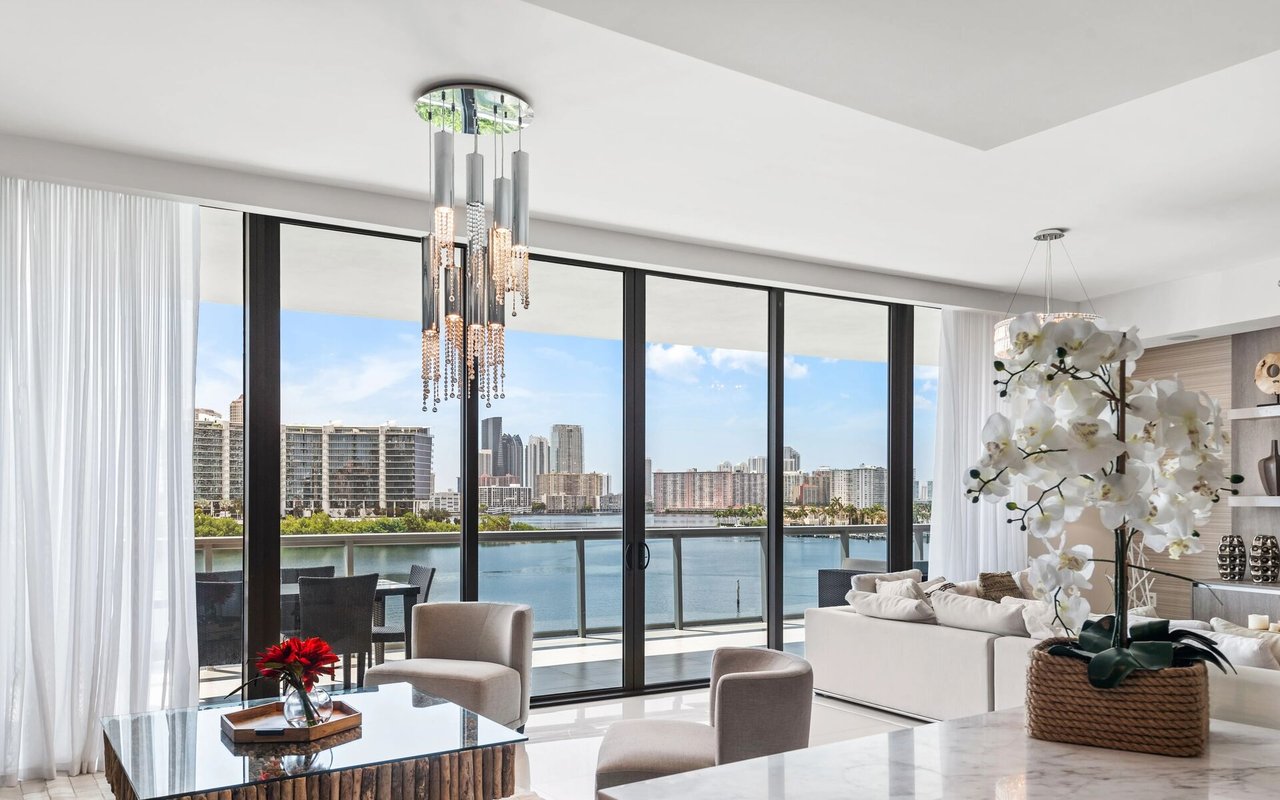 Types of Mortgage Lenders