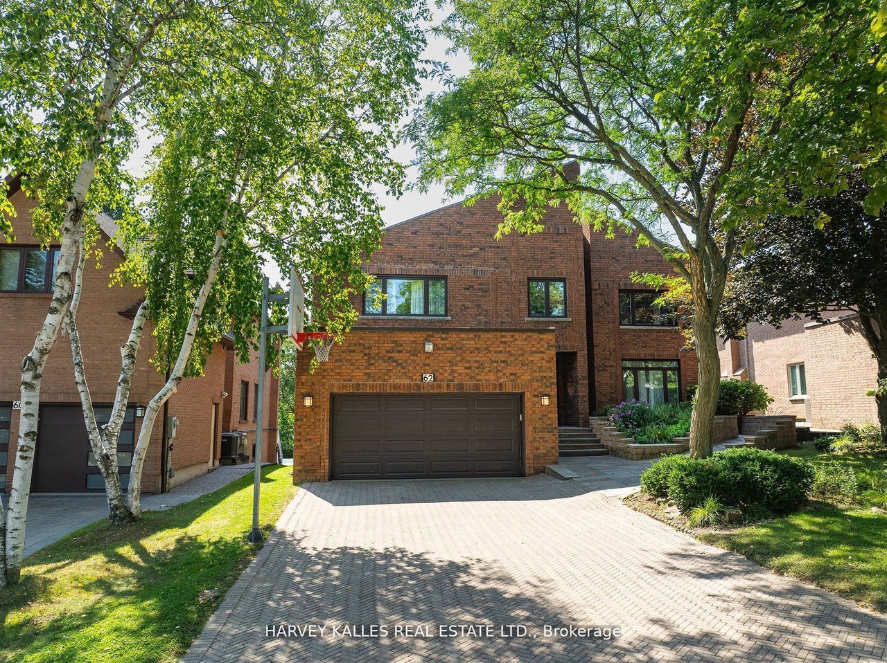62 Prince Edward Blvd