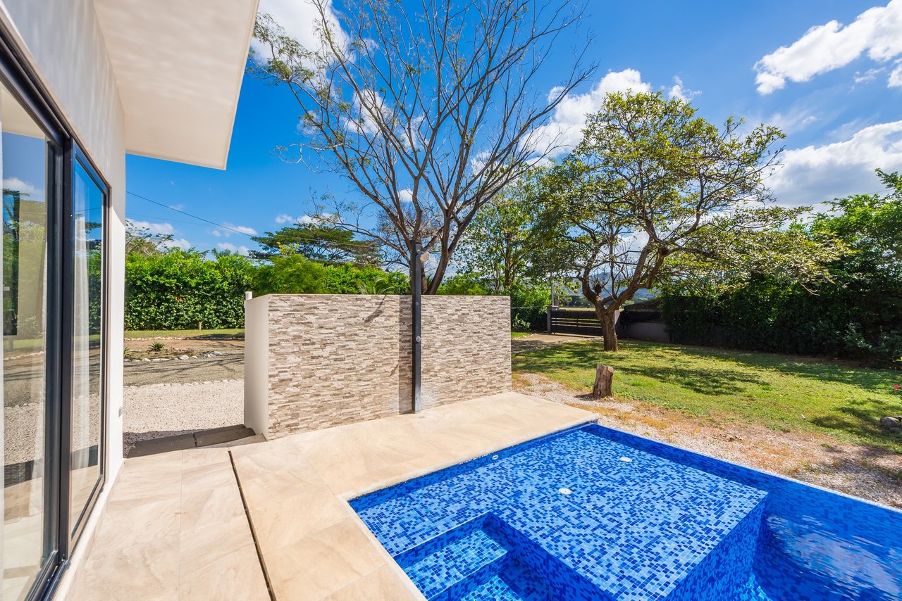 V-Stella Ju | House with Pool and Mixed-Use Land for Sale Near Finca Panamá, Costa Rica