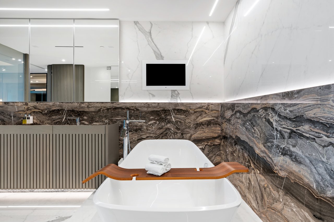 Oceana Bal Harbour, #902