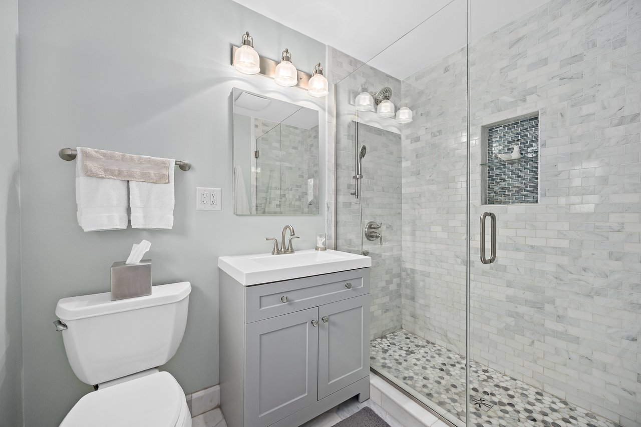 317 39th St, Downers Grove