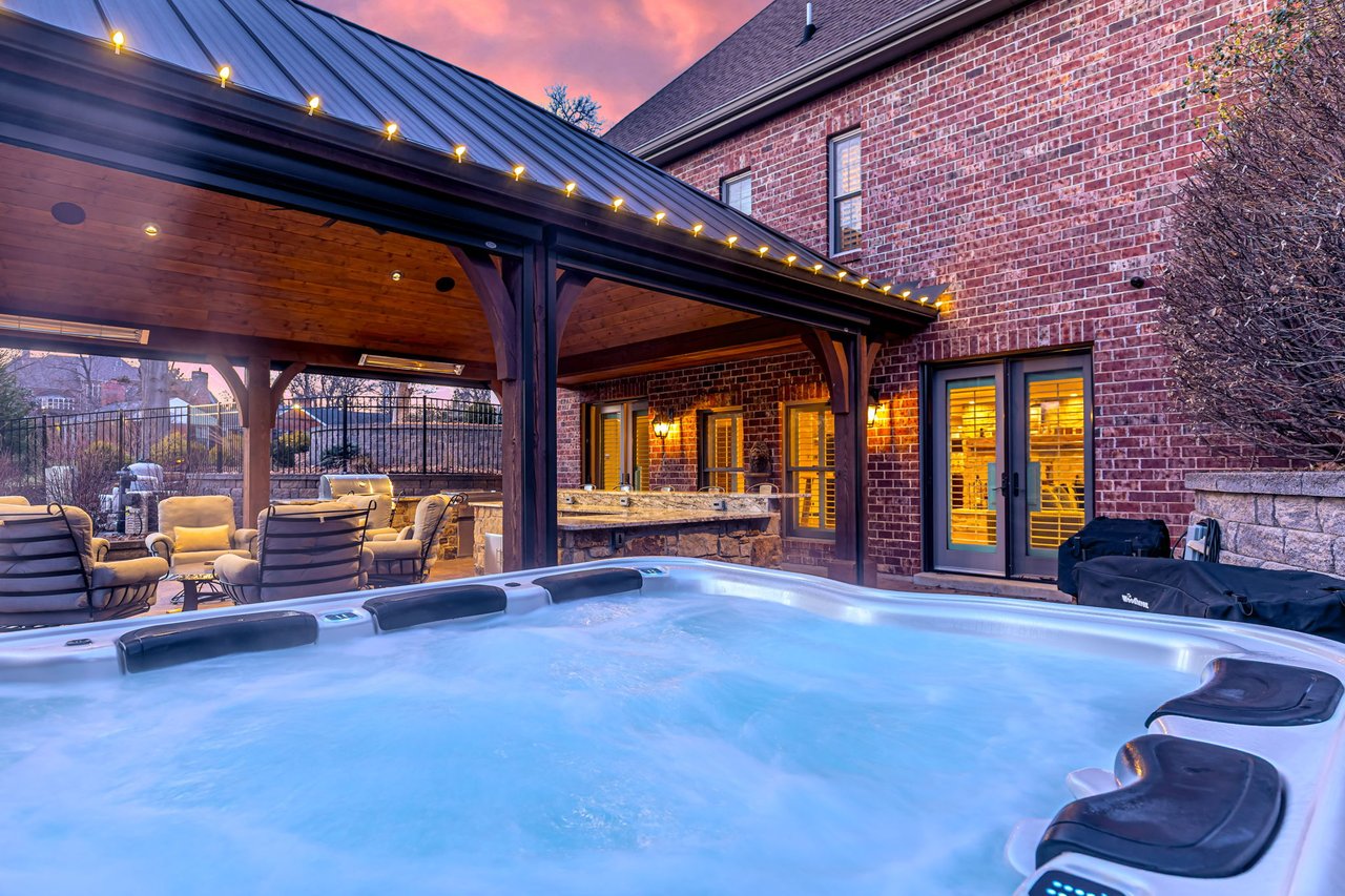 24 Williamsburg Estates Drive