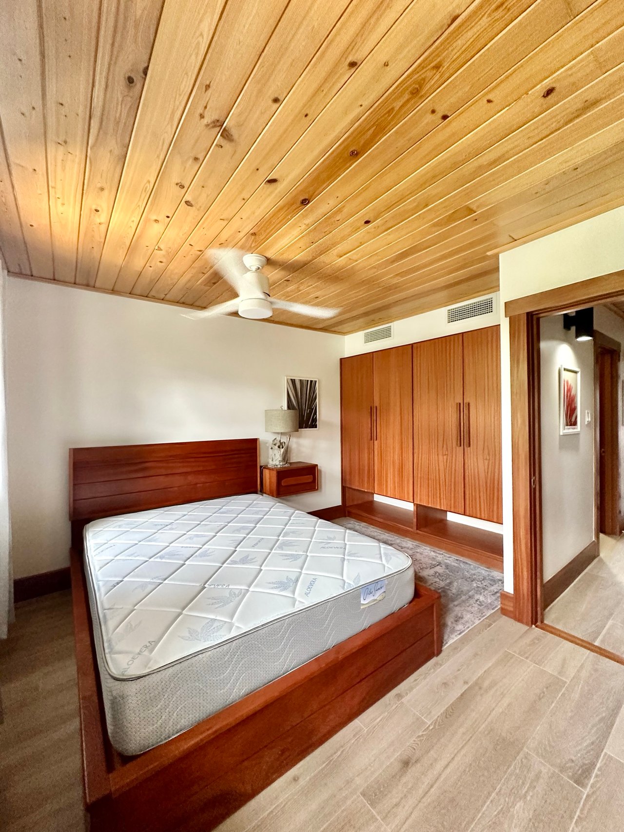 1109 Pieces of 8-Luxury Condo