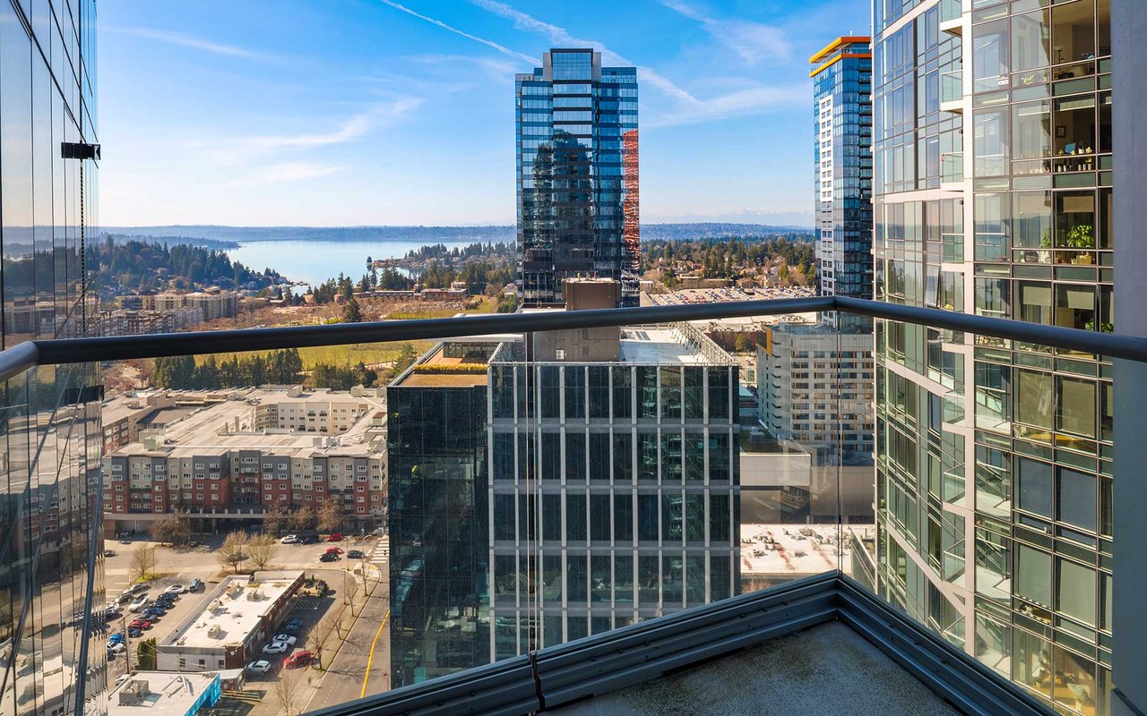 The Vibrant Downtown Lifestyle Awaits at Bellevue Towers