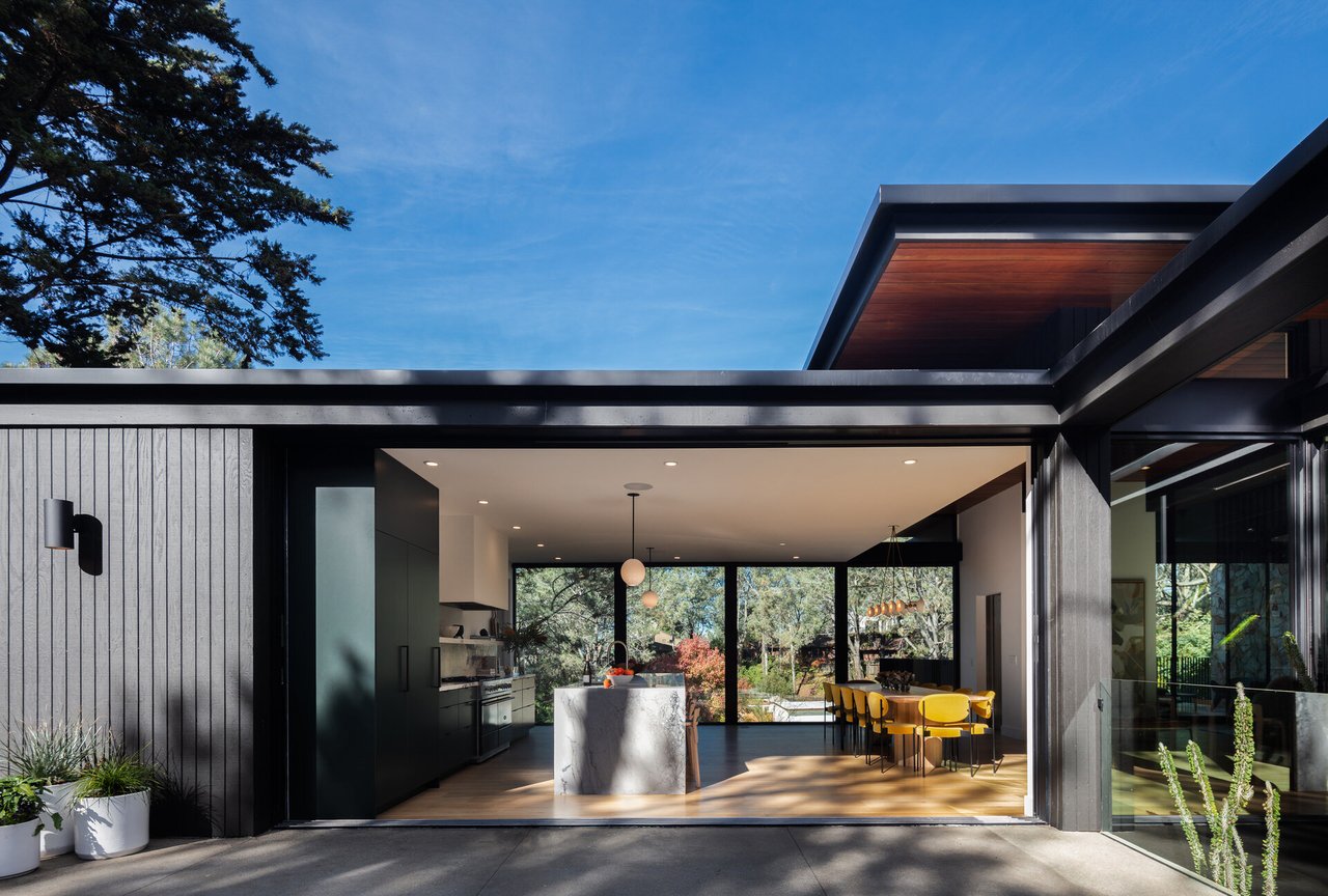 This Sustainable Home Pays Homage to The Midcentury Modern Aesthetics