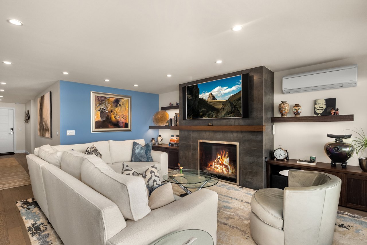 827 Lake Street S Unit: 205