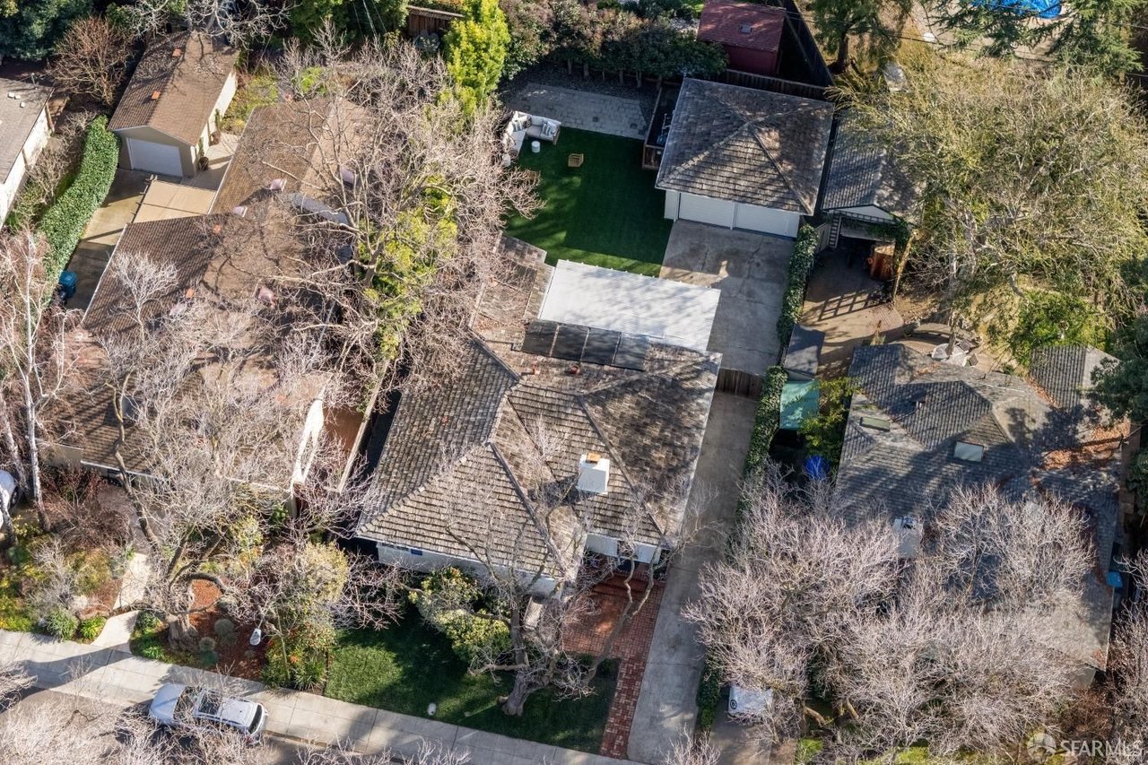 359 Iris Way