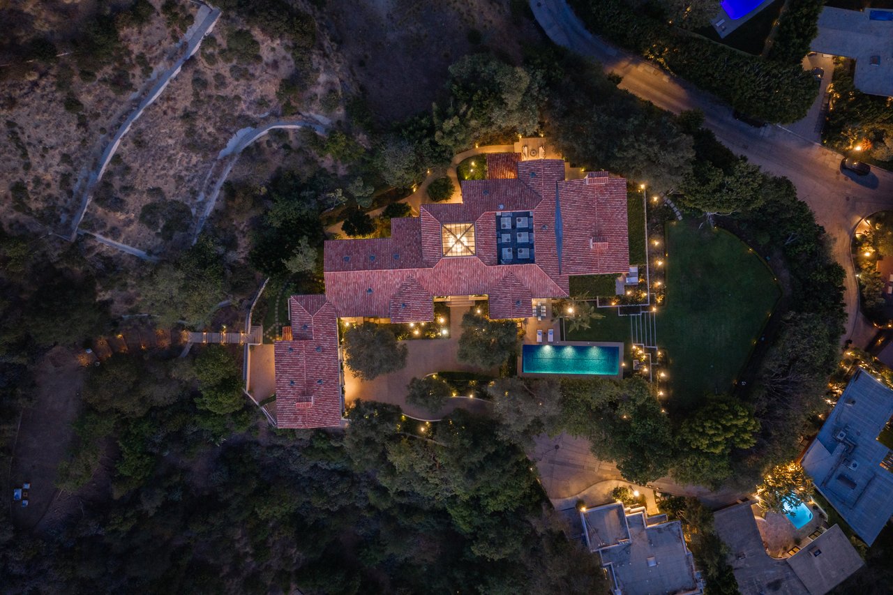 1672 Waynecrest Dr, Beverly Hills