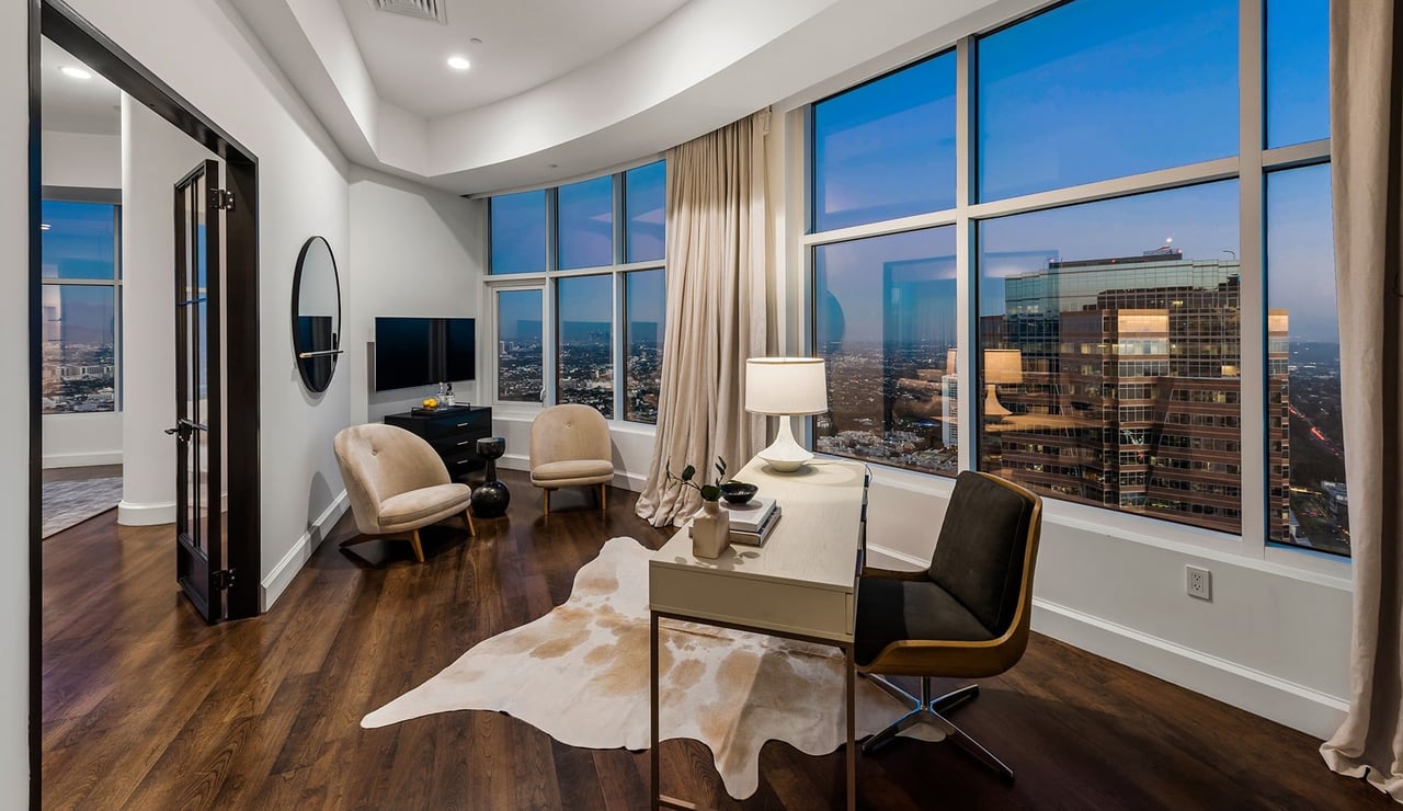 1 W Century Dr, #40PH