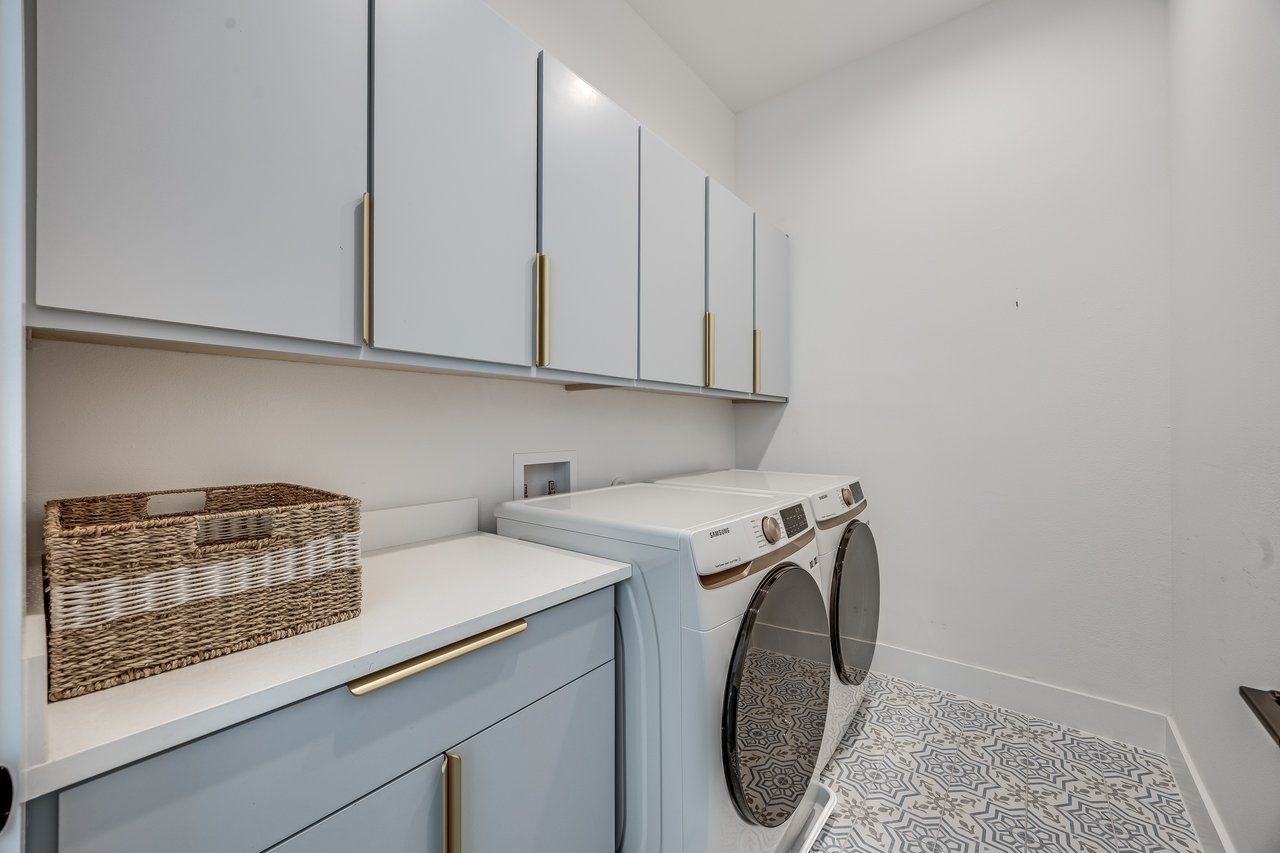 3138 Chisholm Trail