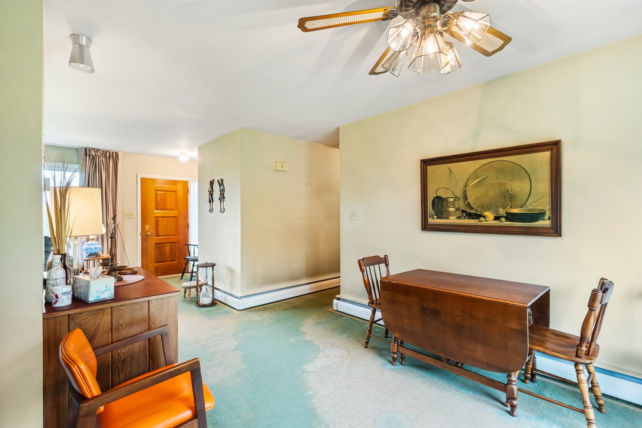 2186 Polk Valley Road