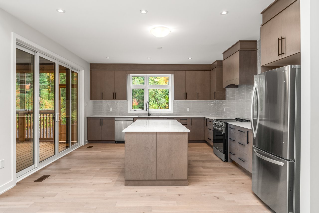 49 - 1053 GREENSVIEW DRIVE