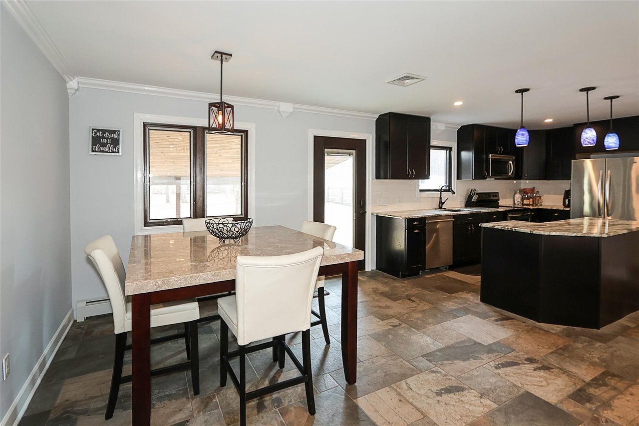 21 Peconic Rd