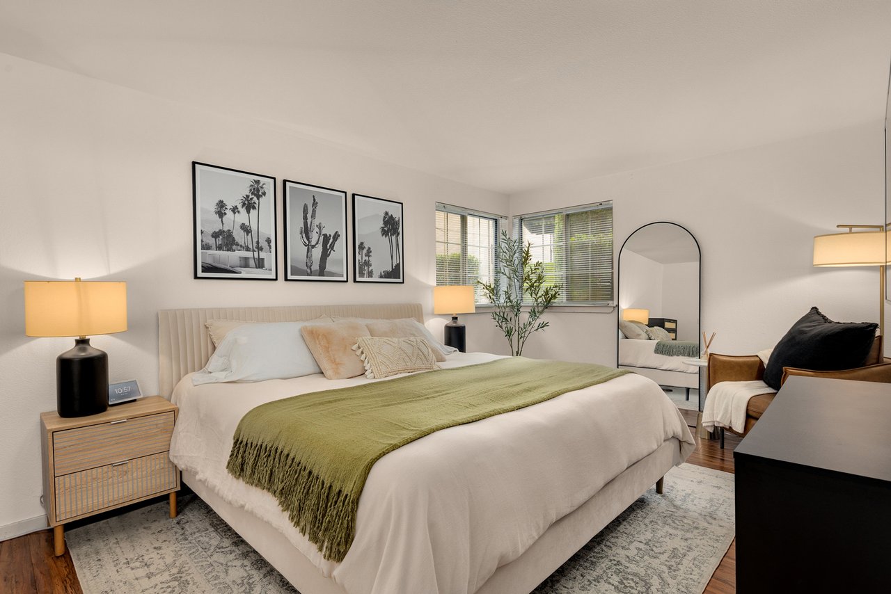 215 9th Street Unit: D102